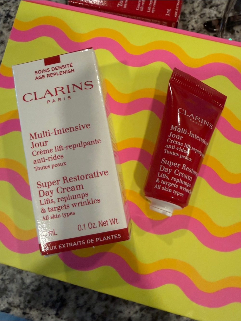 Clarins Red Multi-Intensive Super Restorative Day Cream